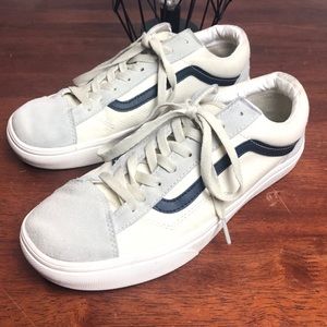 VANS Style 36 Decon SF Skate Shoes Marshmallow